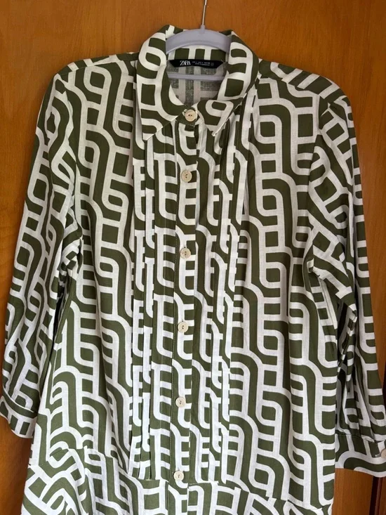 Zara Olive Green and White Geometric Long Sleeve Dress - Picture 3 of 4